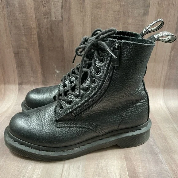 Black Dr. Marten - Picture 2 of 6